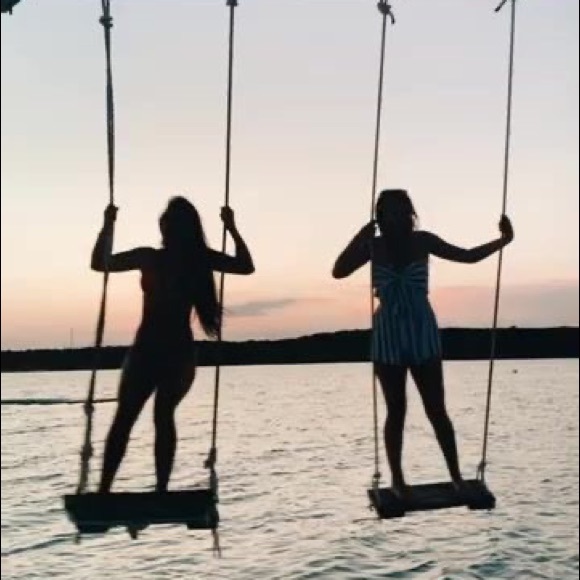 Meet your Posher, Valentina - Picture 1 of 1